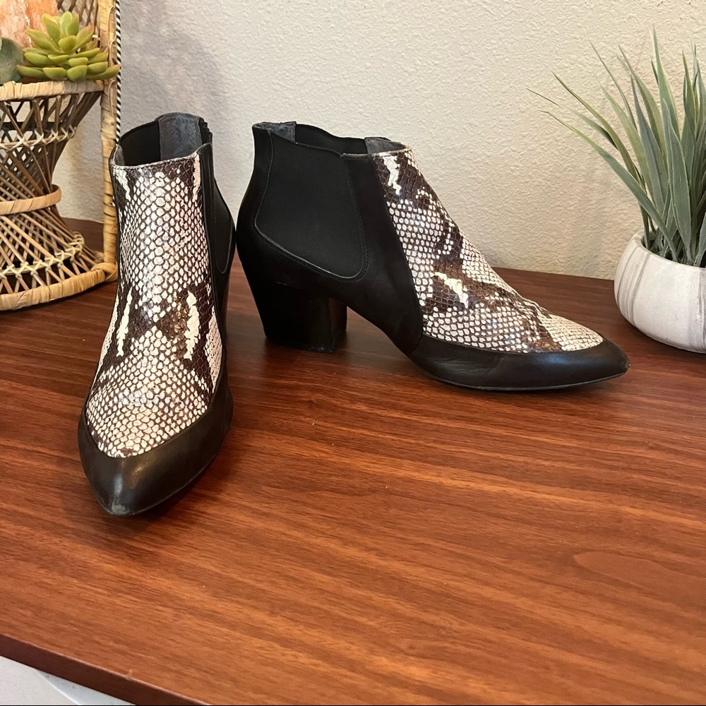 TOPSHOP Black Snakeskin Heeled Ankle Booties